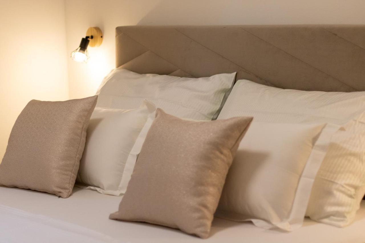 Lily Split Center Apartment Екстериор снимка
