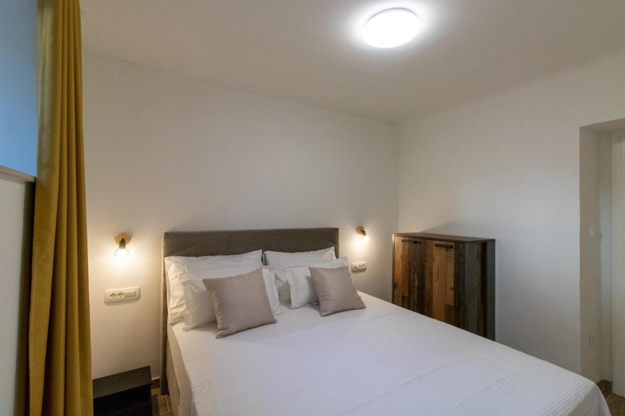 Lily Split Center Apartment Екстериор снимка