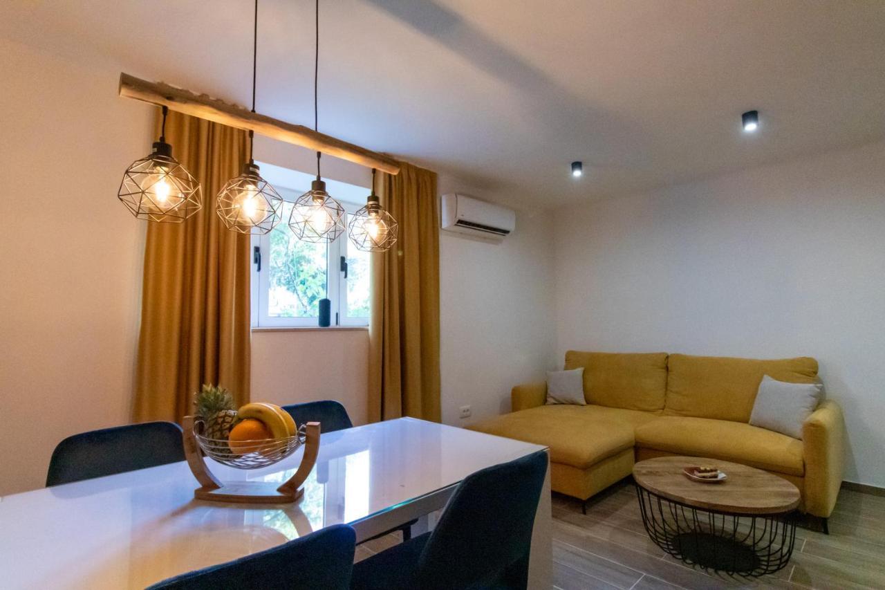 Lily Split Center Apartment Екстериор снимка