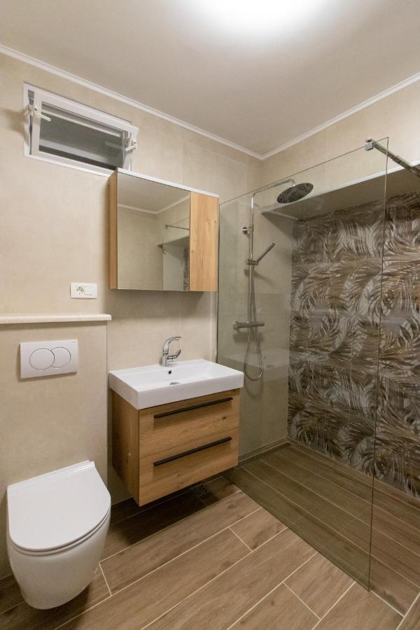 Lily Split Center Apartment Екстериор снимка