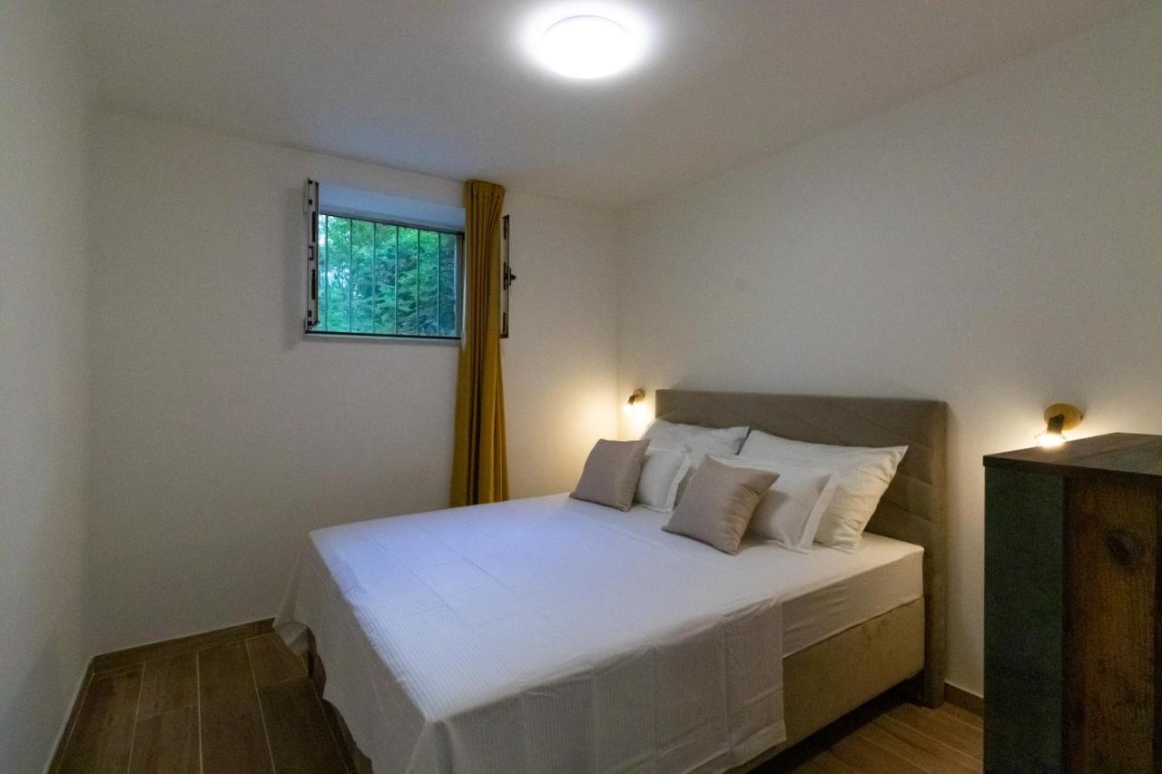 Lily Split Center Apartment Екстериор снимка